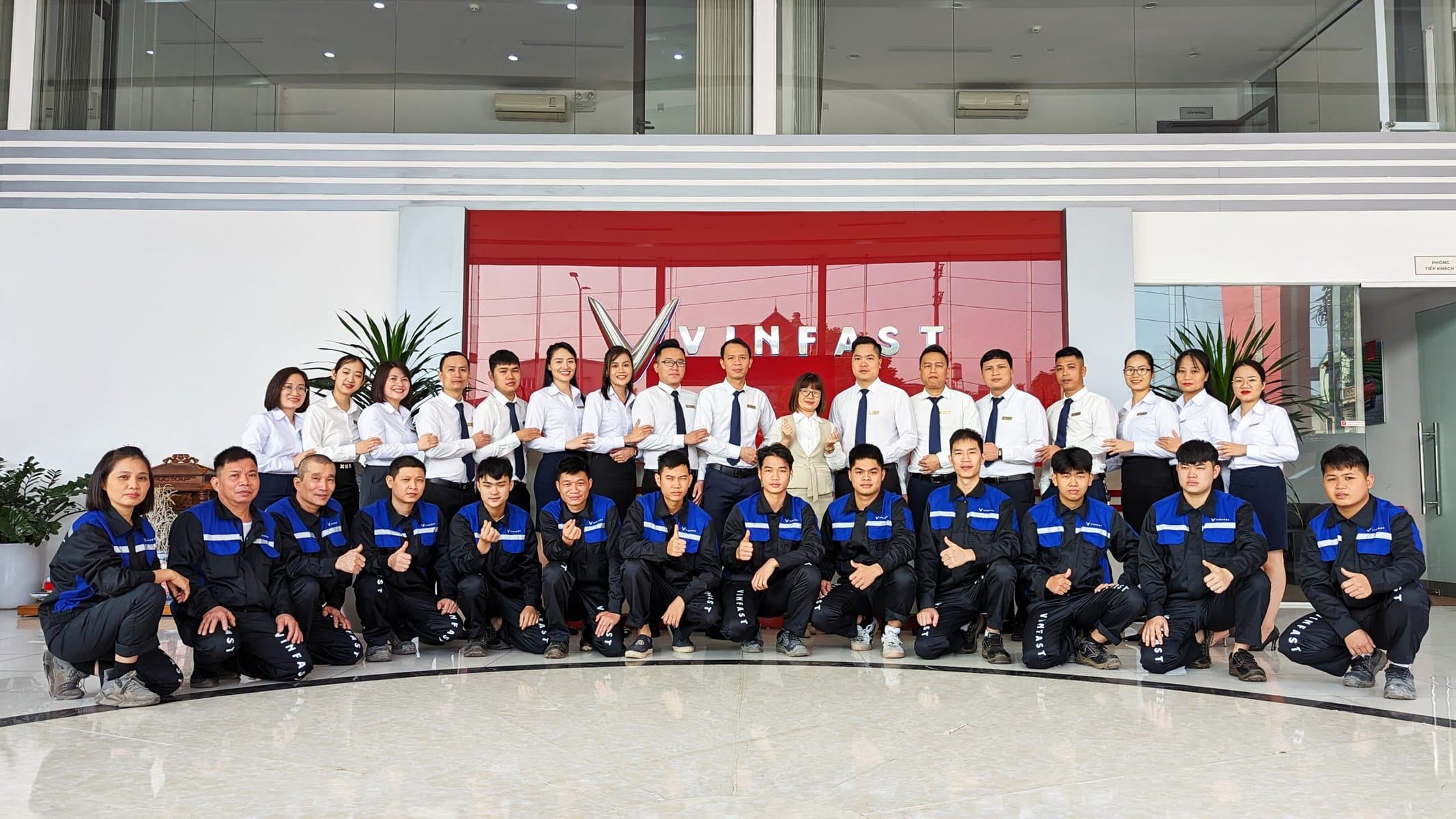 Đội ngũ nhân viên VinFast Tâm Phong chuyên nghiệp