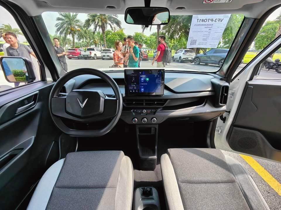 Khoang lái VF 3